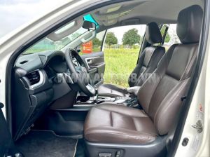 Xe Toyota Fortuner 2.7V 4x2 AT 2018