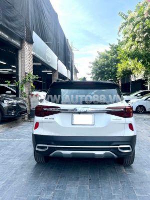 Xe Kia Seltos Premium 1.6 AT 2022