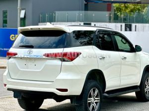 Xe Toyota Fortuner 2.7V 4x2 AT 2018