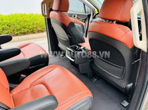 Xe Kia Carnival Signature 2.2D 2022